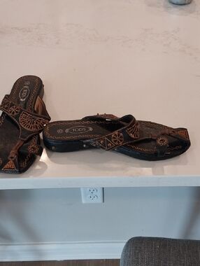 Tod's Black And Brown Leather Beaded Thong Sandals with Bronze Accents..EUC